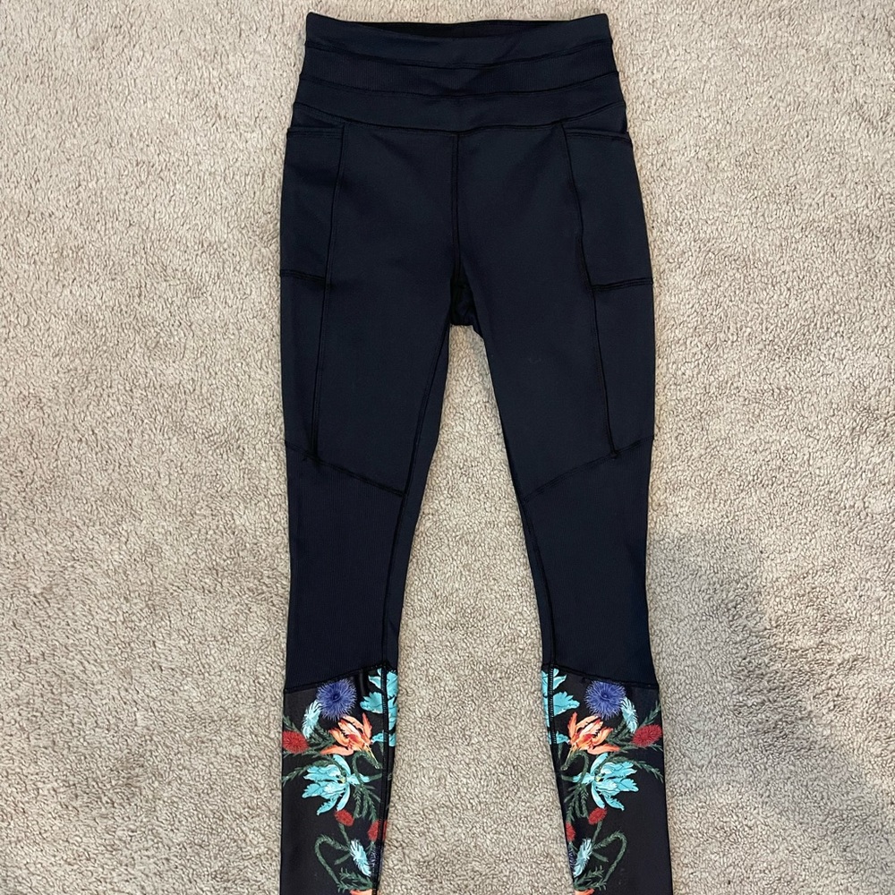 Calia by Carrie Underwood Black Floral Printed Athletic Leggings Womens XS